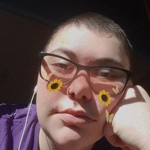 Meet your Posher, Lily